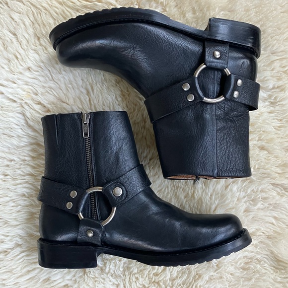 NWOB Frye Veronica Flex Harness Boots in Black Sz 8.5. - Picture 9 of 15